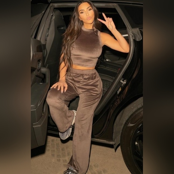 Skims Velour Crewneck Tank GUNMETAL High Neck Sleeveless Top Sz S/ NWT - Picture 4 of 9